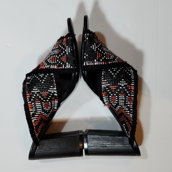 The Mode Collective Sandstorm Low Mule Black/Red Size 37 US 7 NEW 3075 - Picture 3 of 7